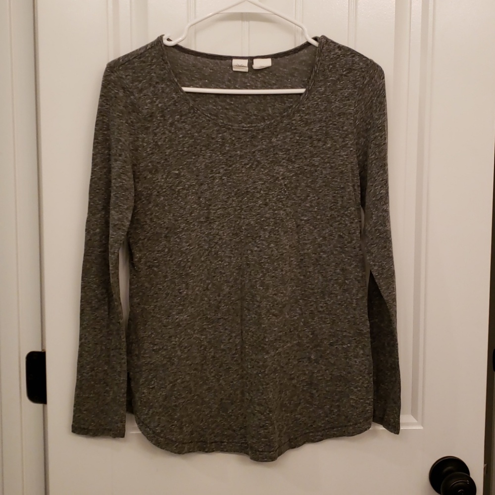 Heather grey long sleeve tee
